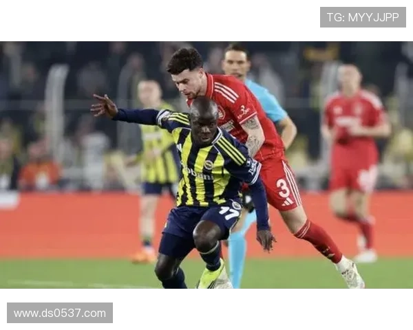 森林三球完胜费内巴切穆里略破门